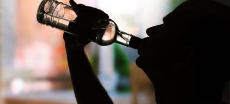 Brytyjscy naukowcy wynaleźli lek na alkoholizm?