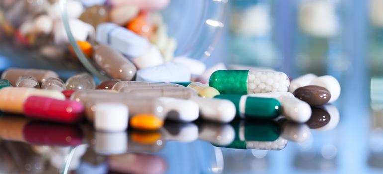Ekspert: milion osób umiera rocznie przez zażywanie podrobionych leków