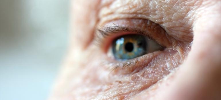 Choroby oczu mogą mieć związek z demencją