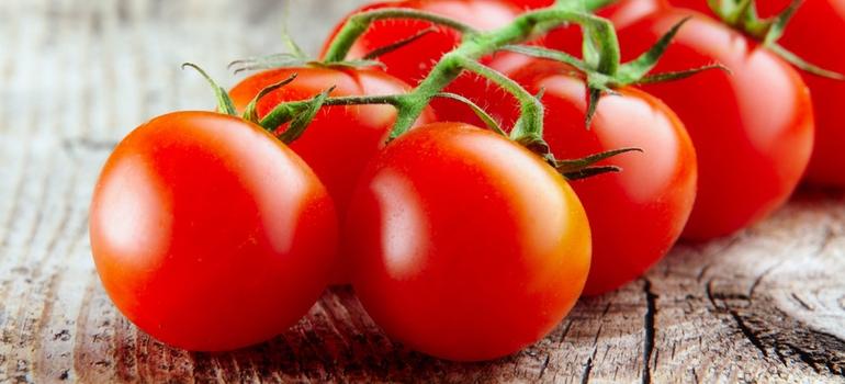 Pomidory mają wpływ na spowolnienie rozwoju raka skóry?