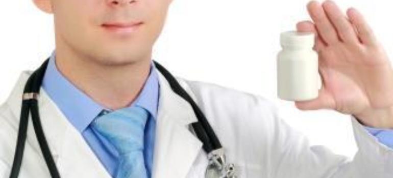 Izby lekarskie karzą medyków za udział w reklamach